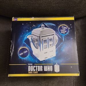 DR235 Doctor Who~Chrome~50 Years~Tardis Teapot Tim